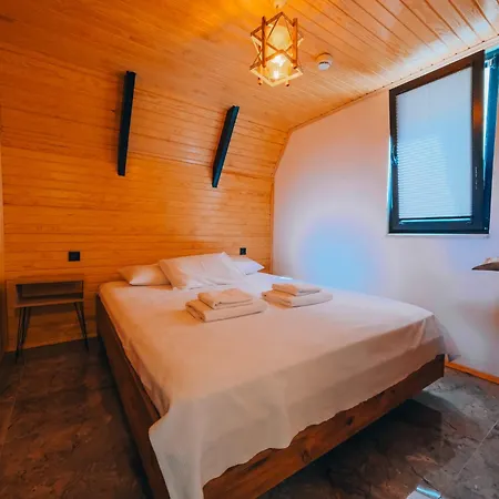 Bungorise Teras Heated Pool And View Chalet