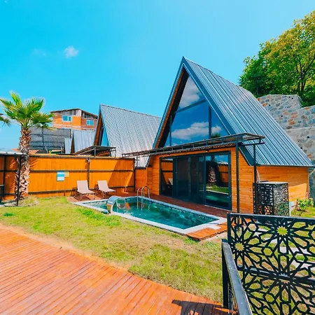 Bungorise Teras Heated Pool And View *