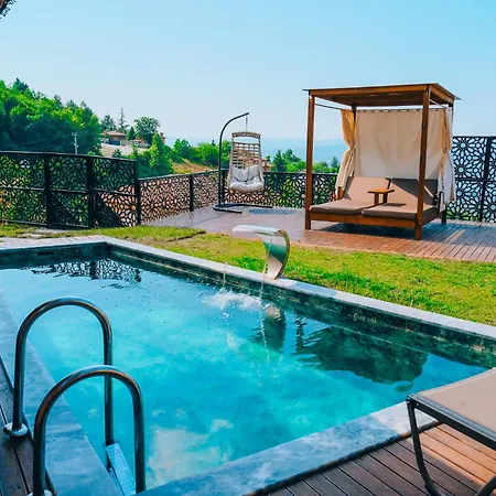 Chalet Bungorise Teras Heated Pool And View