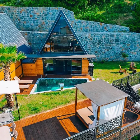 Chalet Bungorise Teras Heated Pool And View